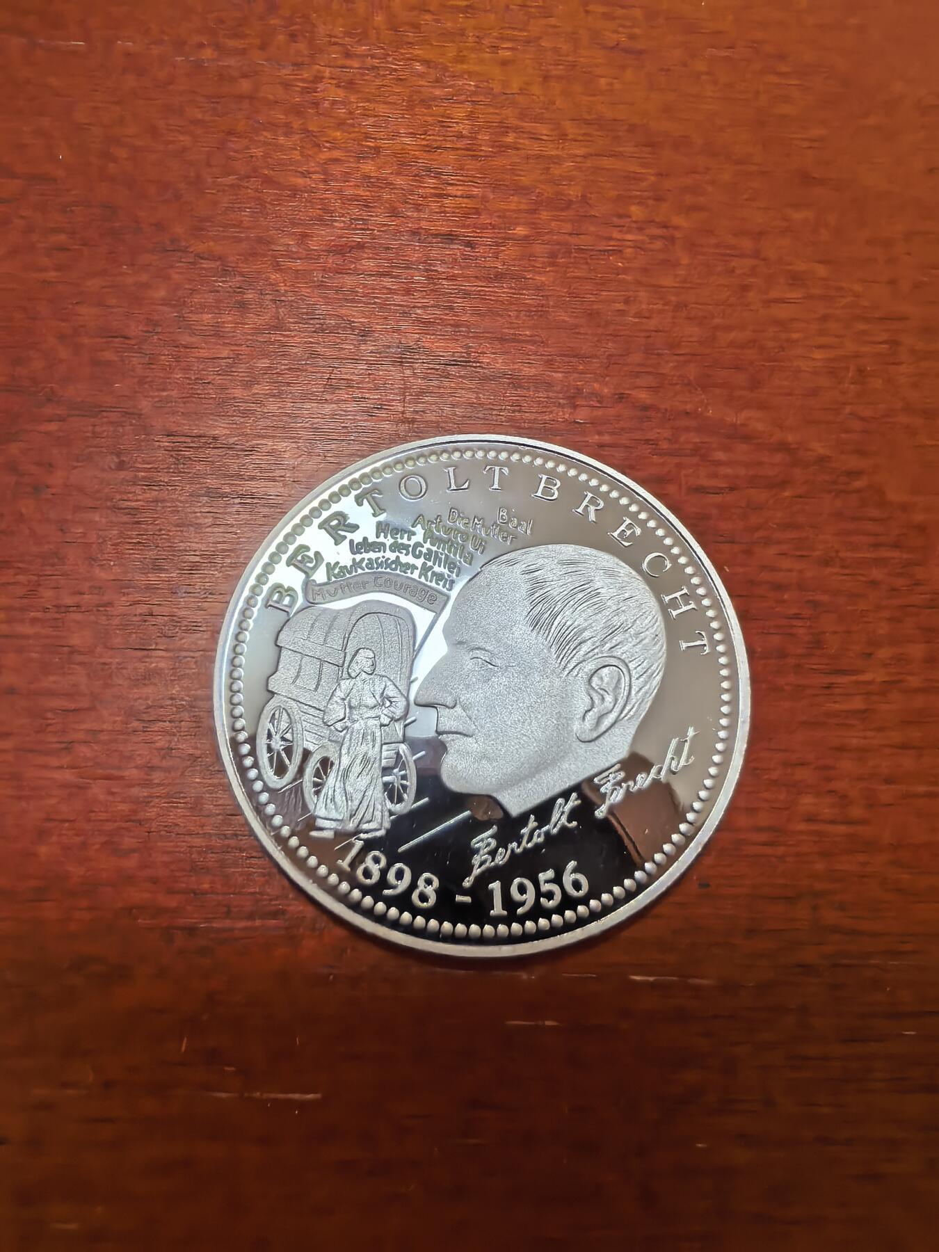 长老汇蛇年精选第六十场拍卖 民主德国40周年纪念精制银章，正面布莱希特，17.13克，35MM