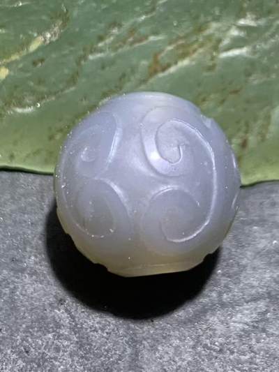 精美高玉化灰色玛瑙雕刻回纹珠（云纹珠）一颗， - 精美高玉化灰色玛瑙雕刻回纹珠（云纹珠）一颗，