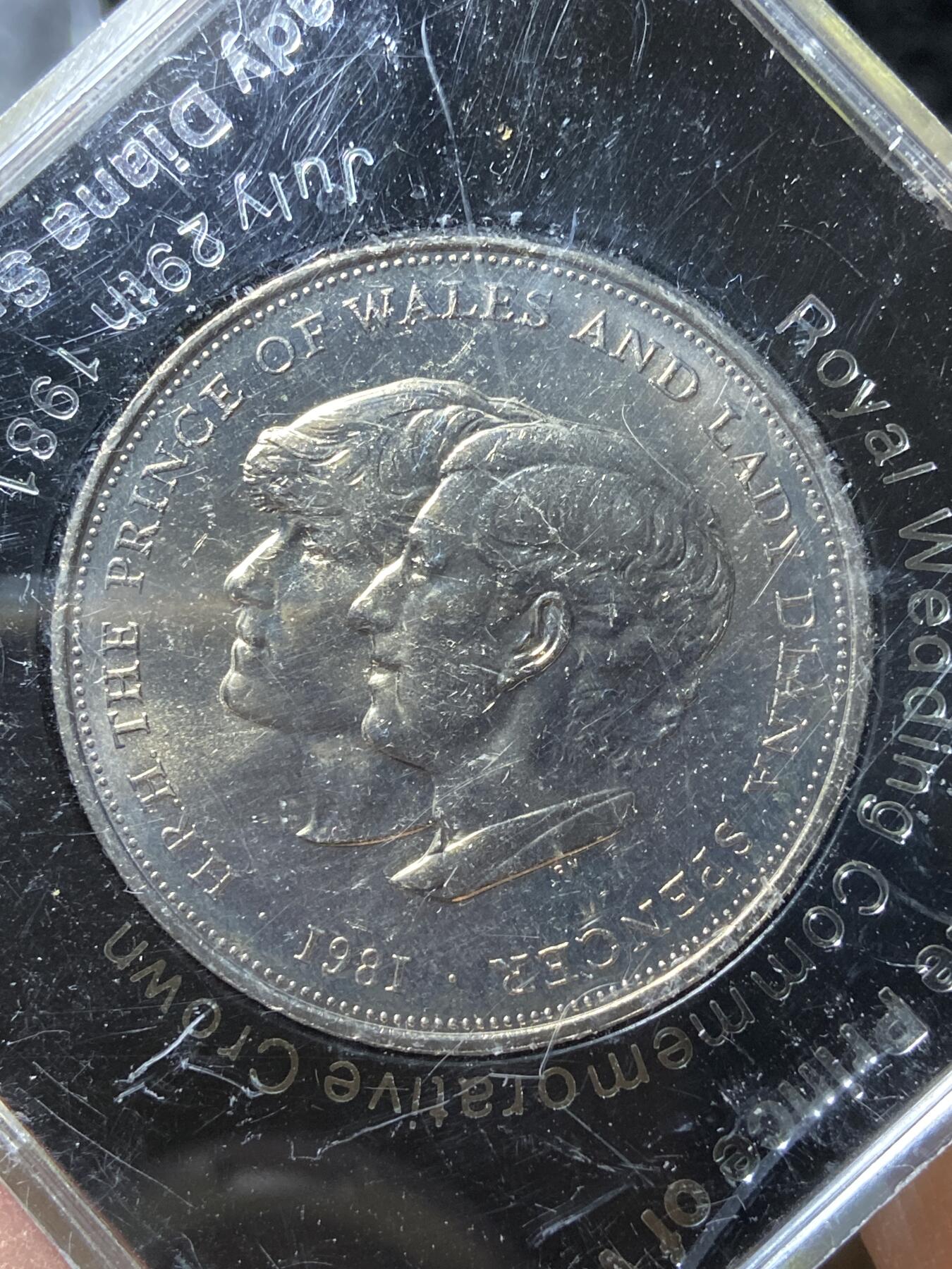 2025年第一百零八场(总第一百三十四场）外国好品散币(免佣金) 原盒–英国🇬🇧1981年25便士(查尔斯王储和戴安娜王妃结婚纪念币)