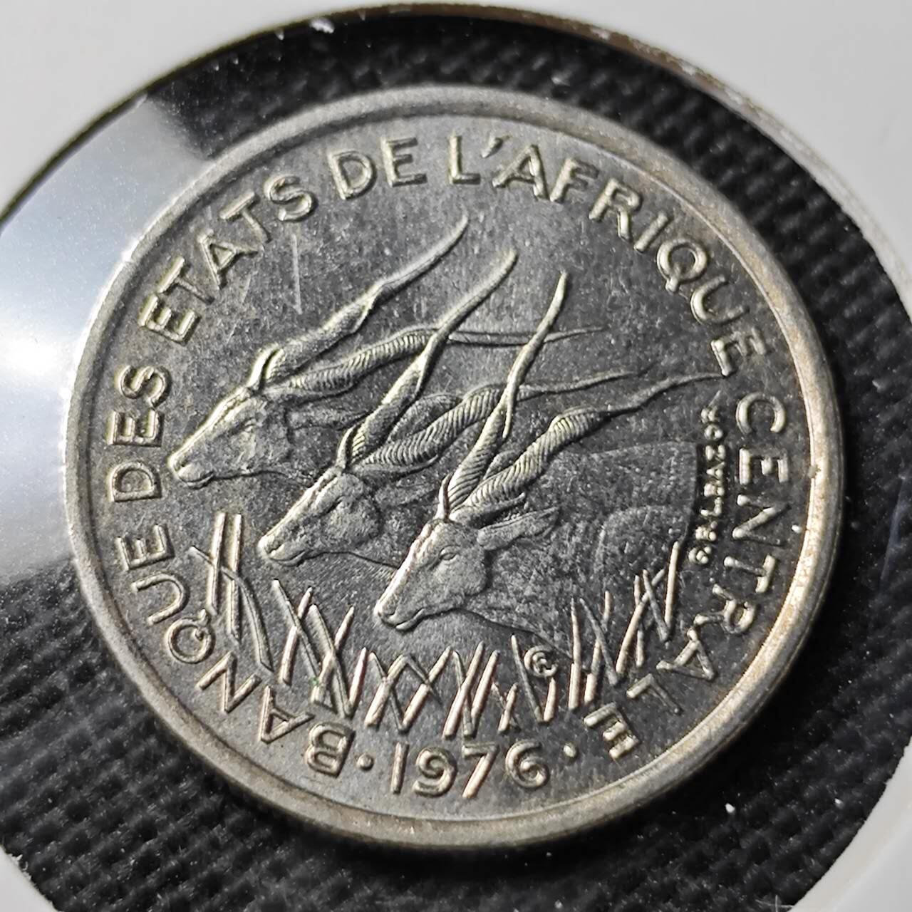 KK钱币收藏小铺 第354场 2月预留时间 周末发货  1976中非10法郎