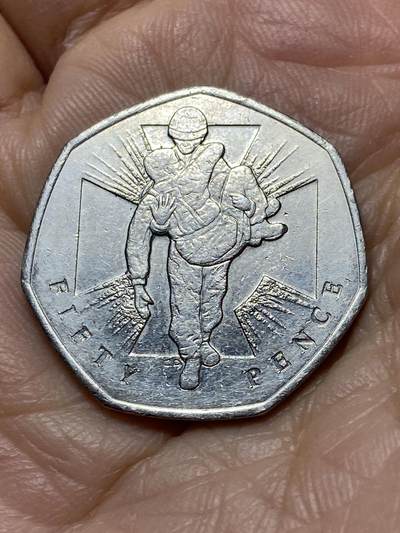 2025年第一百零九场(总第一百三十五场）外国好品散币(免佣金) - 英国🇬🇧2006年50便士(维多利亚十字勋章创立150周年纪念币)