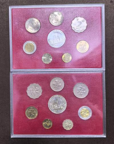 北京马甸外国币专卖第145期，外国币专场，陆续上拍，欢迎关注 香港流通币2盒