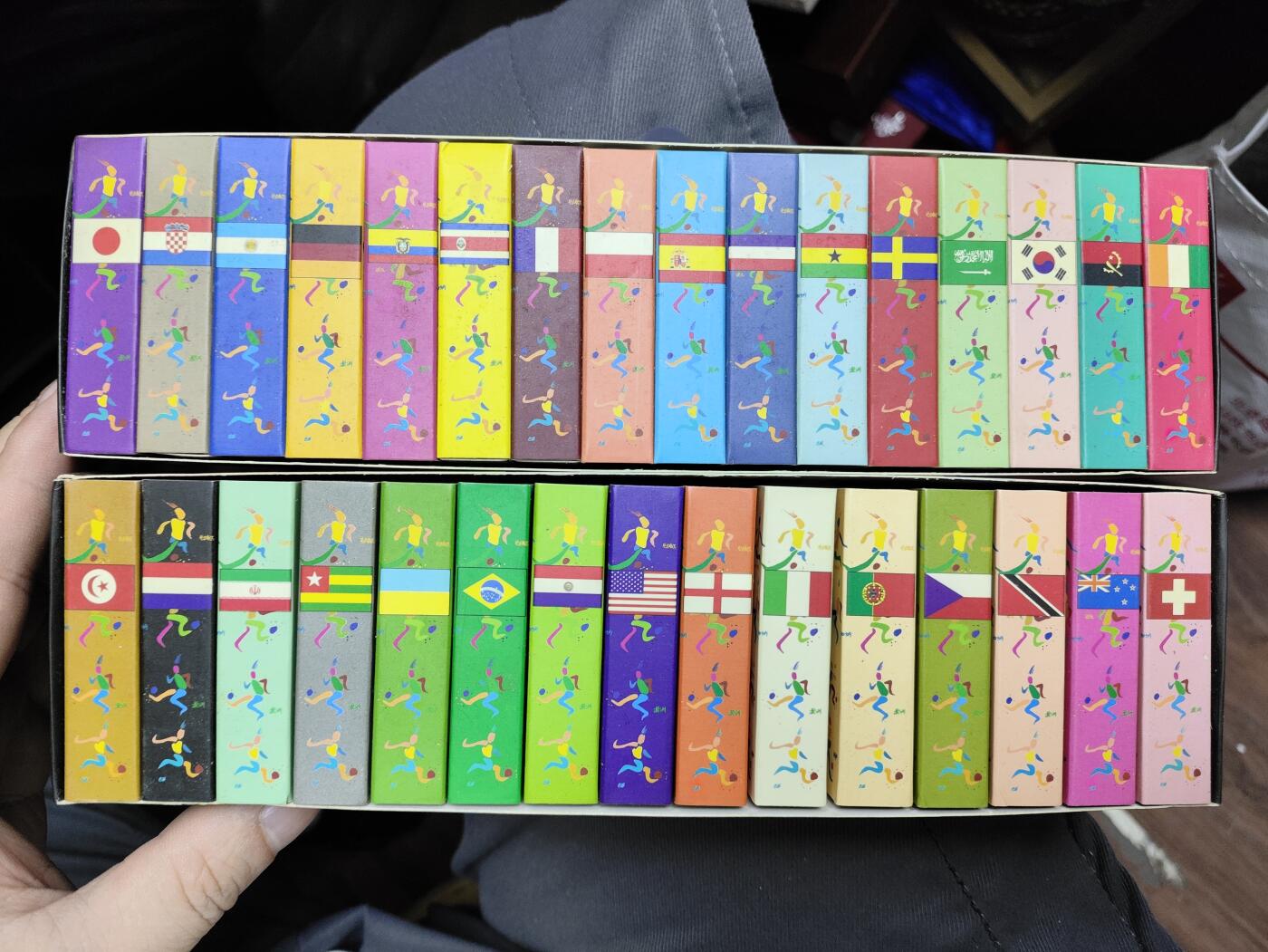 爱淘收藏，清货 五叶神2006世界杯纪念火花套装，内含31盒火柴