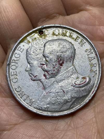 2025年第一百零九场(总第一百三十五场）外国好品散币(免佣金) - 英国🇬🇧1911年铝制纪念章，直径38.1毫米，厚2.4毫米，重5.89克(乔治五世和玛丽王后加冕纪念章)