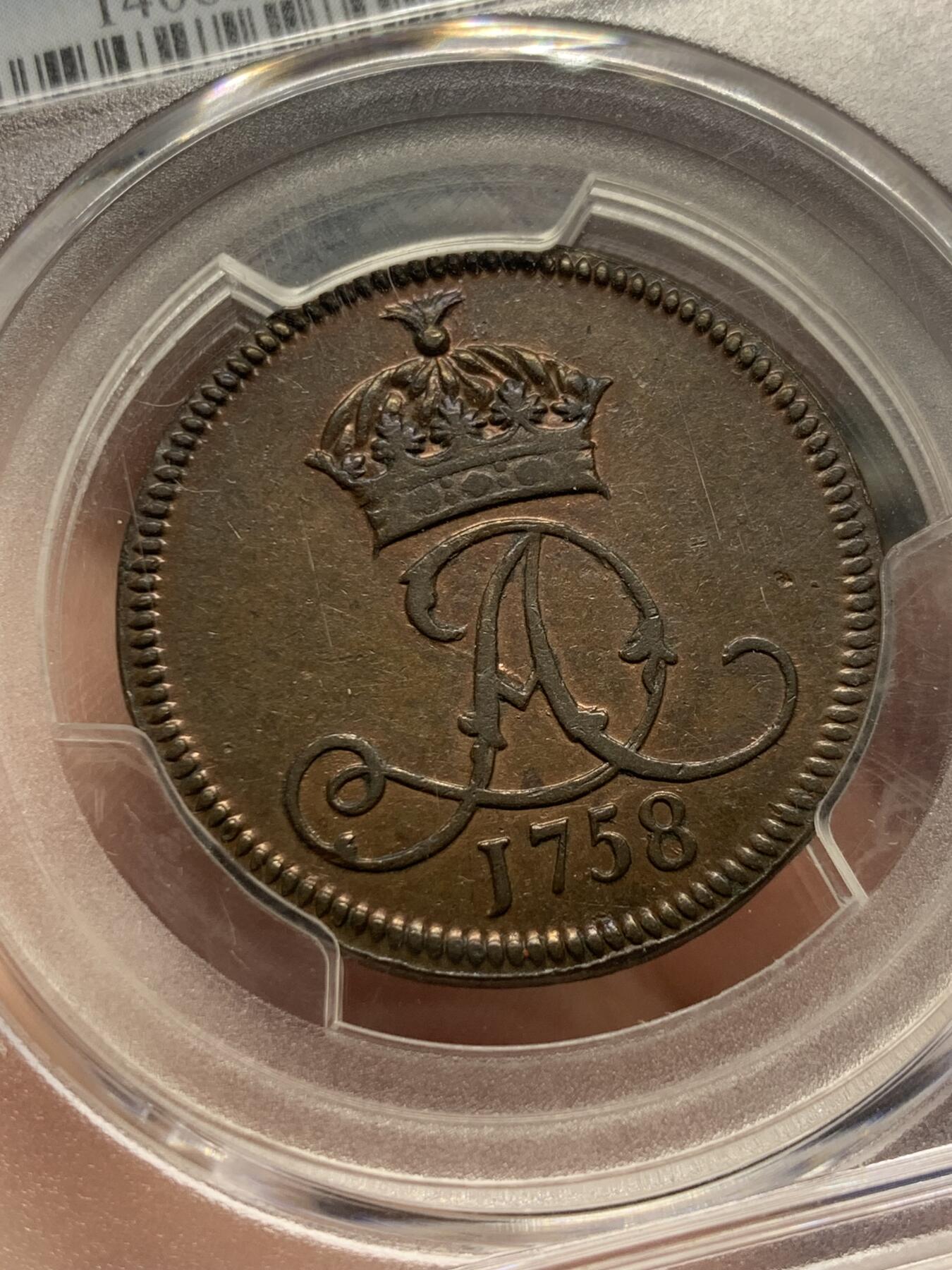《竞宝斋》第427场 周日，周一  2场连拍 （全场包邮） 季军分 PCGS AU55 英属皇家领地 马恩岛 1758年  詹姆斯·默里时代 半便士铜币 整体状态呈现巧克力包浆 保存下来实属不易 细节见图