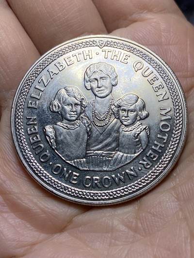2025年第一百零九场(总第一百三十五场）外国好品散币(免佣金) - 英属马恩岛🇮🇲1990年1克朗(女王母亲与年幼的伊丽莎白公主和玛格丽特公主纪念币)