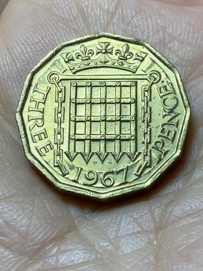 2025年第一百零九场(总第一百三十五场）外国好品散币(免佣金) - 英国🇬🇧1967年3便士(伊丽莎白二世青年桂冠，第二版普制币关门年)