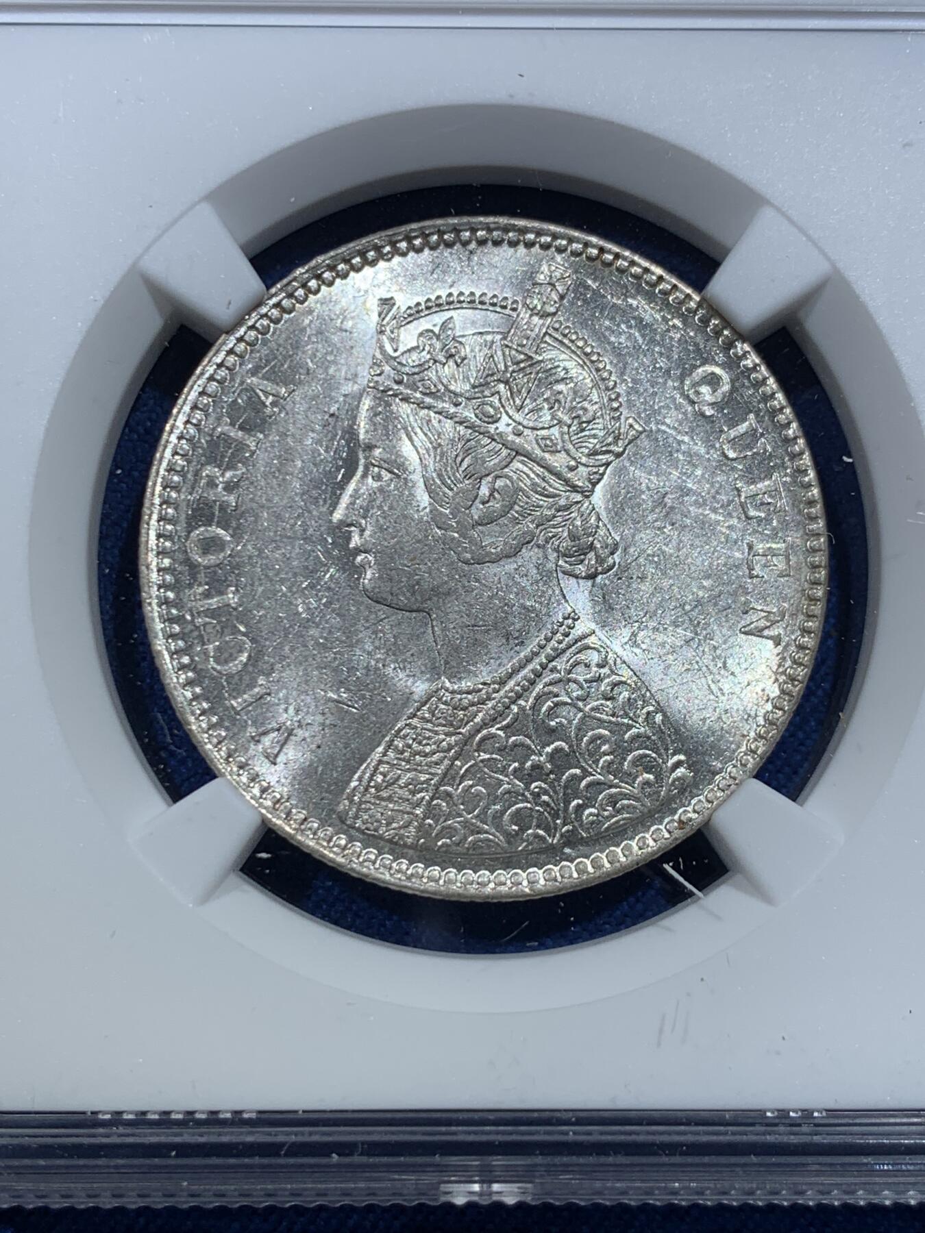 《竞宝斋》第427场 周日，周一  2场连拍 （全场包邮） NGC MS62 英属印度1862年B版维多利亚女王皇冠头像1卢比银币