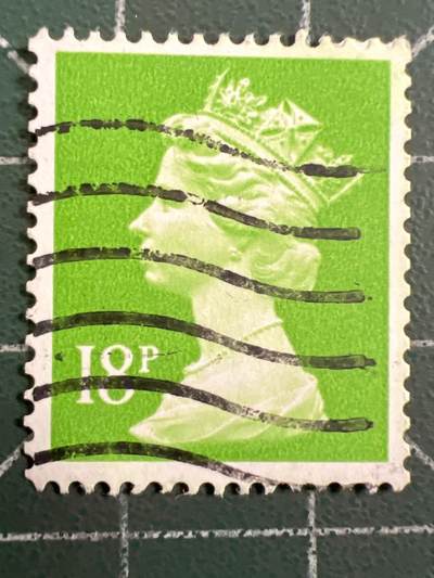 第1068 邮票专场 （无押金，捡漏，全场50包邮，偏远地区除外，接收代拍业务，本店十天发一次货） - 英国女王邮票 