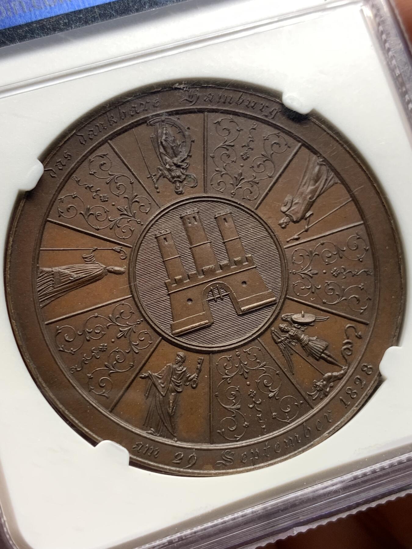《竞宝斋》第427场 周日，周一  2场连拍 （全场包邮） NGC MS64BN 德国1828年汉堡公民宪法颁布300周年铜章 细节丰富细腻 值得把玩