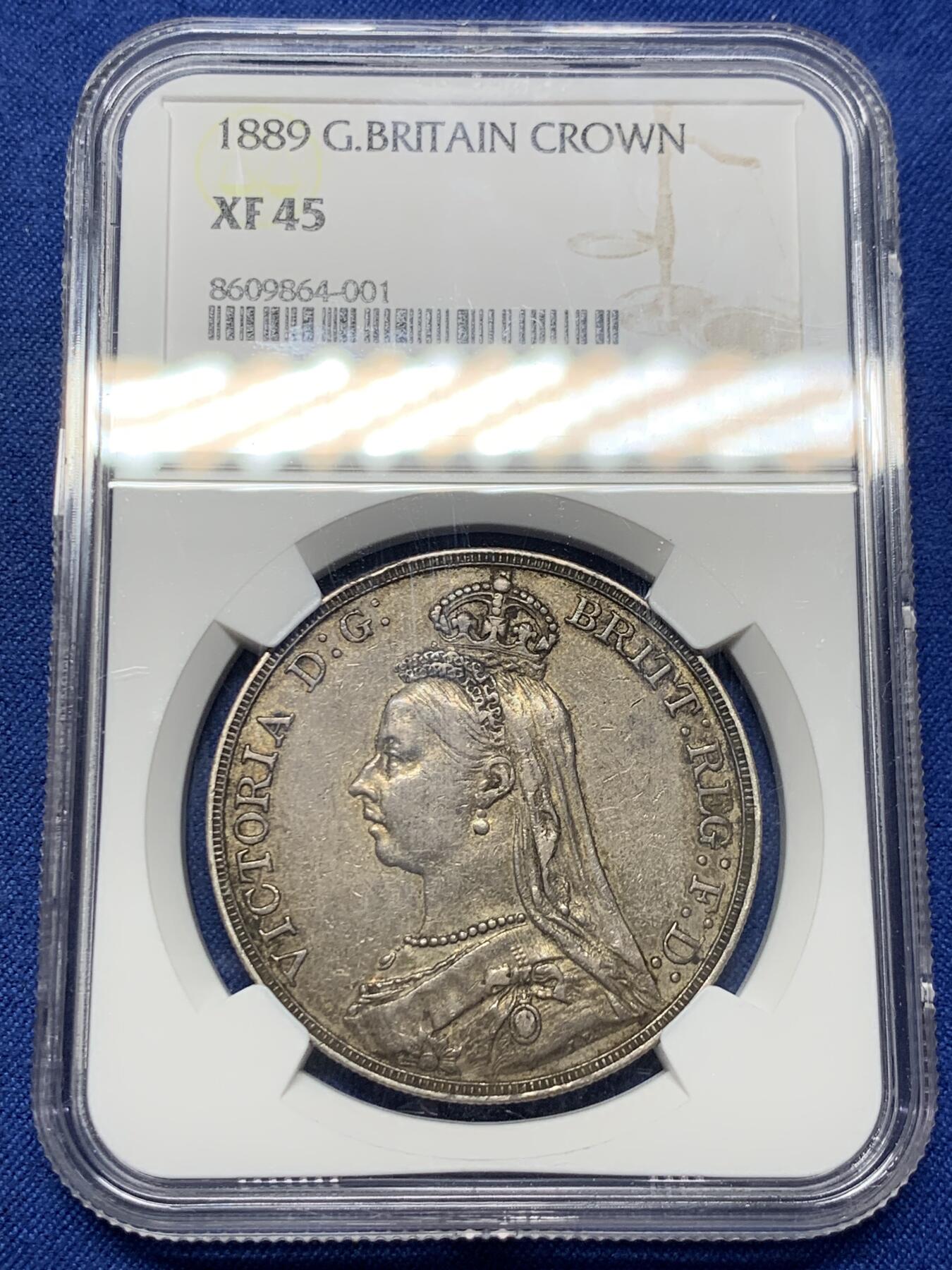《竞宝斋》第427场 周日，周一  2场连拍 （全场包邮） NGC XF45 英国1889年维多利亚高冠马剑银币 包浆均匀深包浆