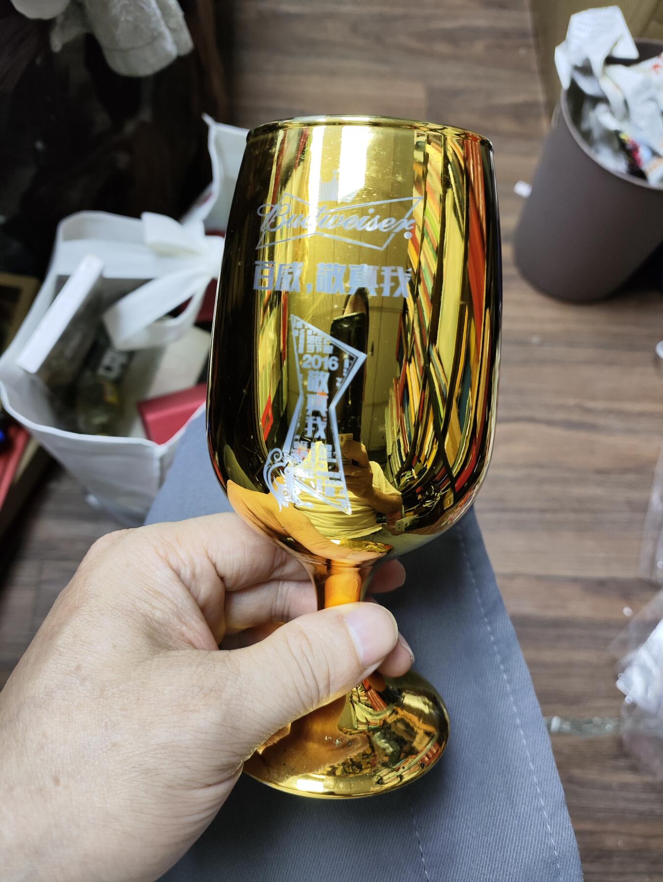 爱淘收藏，清货 2016百威猴年生肖新年贺岁限量纪念版玻璃镀金酒杯