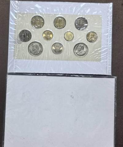 北京马甸外国币专卖第145期，外国币专场，陆续上拍，欢迎关注 泰国旅游纪念卡册2册