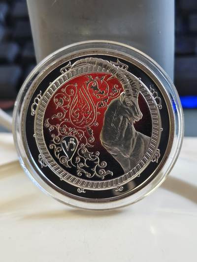 第178期拍卖【长期征集拍品】 - 黎巴嫩 2013年十二星座系列摩羯座精制纪念彩银币,500银，20克，发行10000枚，塑料盒有破.有氧化