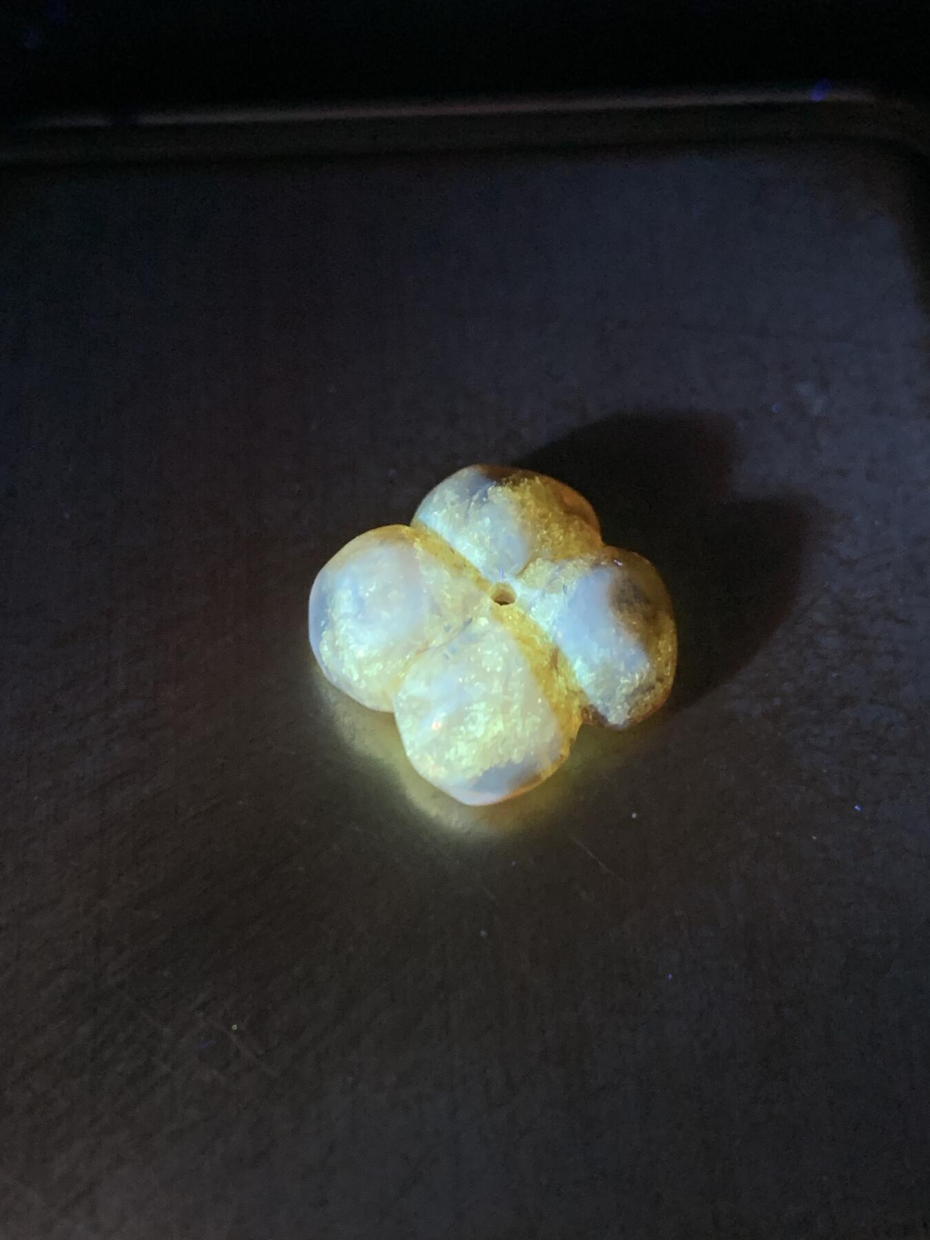 天然乌克兰蜜蜡幸运四叶草珠一个