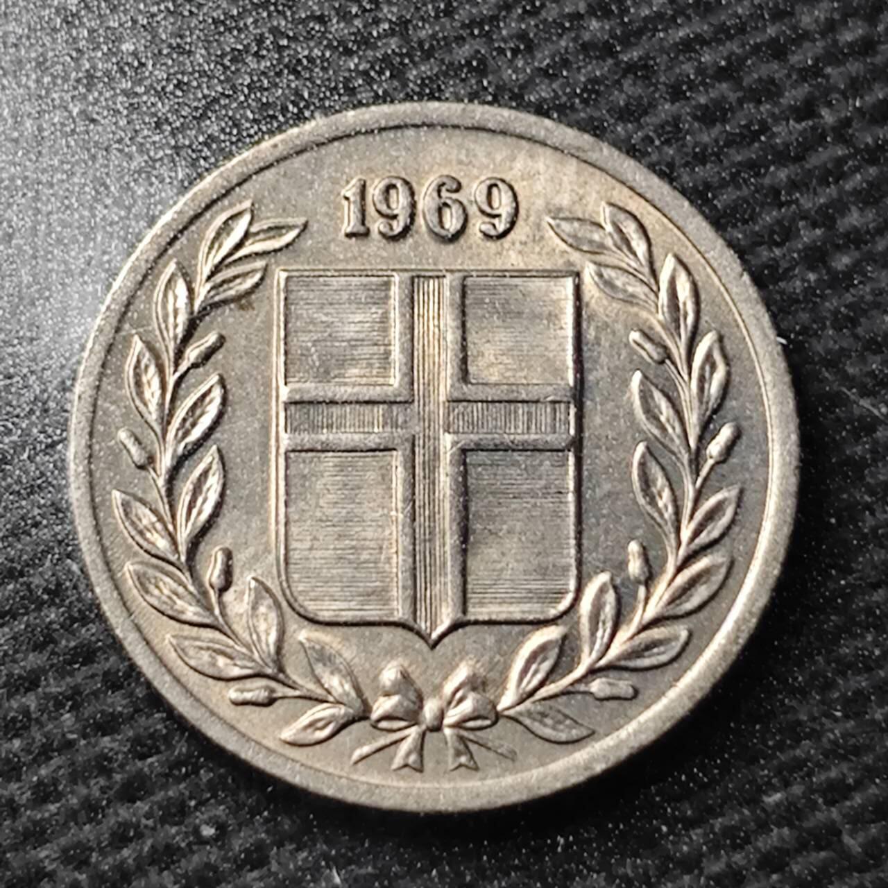 KK钱币收藏小铺 第355场 2月预留时间 周末发货  1969冰岛10奥拉