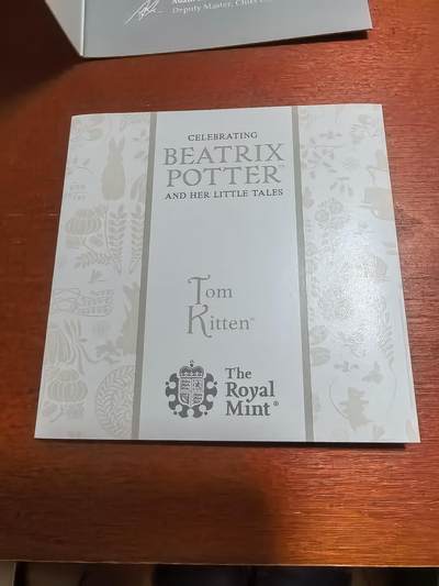 长老汇蛇年精选第六十一场拍卖 2017英国彼得兔系列汤姆猫50便士精制彩色银币，原盒证