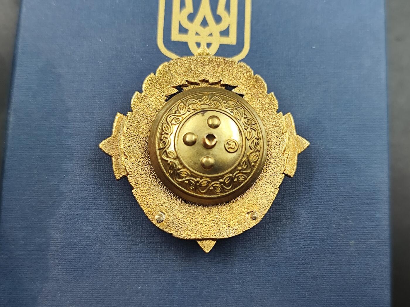 10月12日徽章专场拍卖 原盒 乌克兰服役荣誉奖章