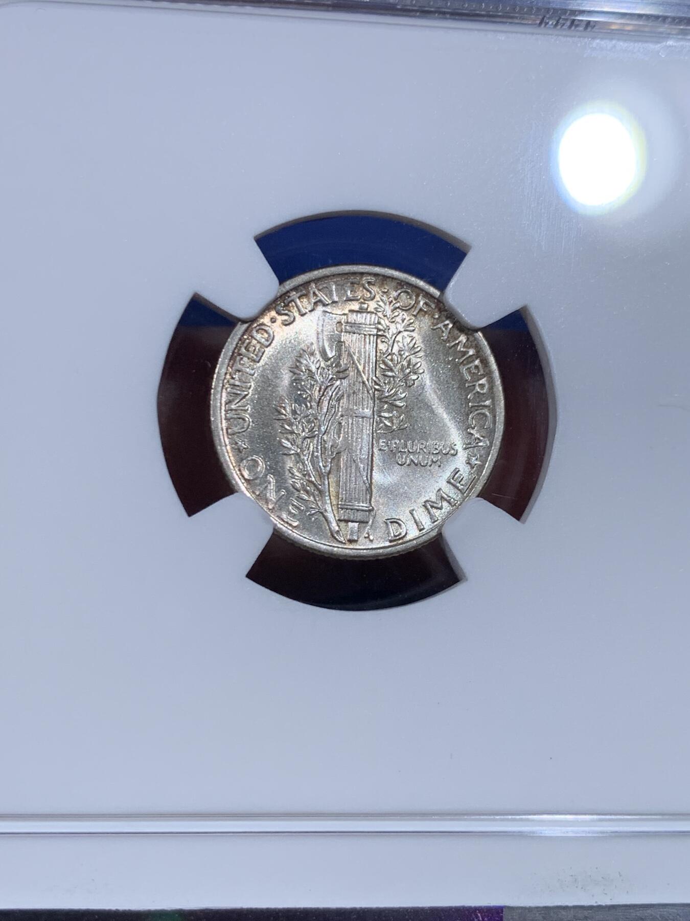 《竞宝斋》第428场 周日，周一  2场连拍 （全场包邮） NGC MS64 美国1944年墨丘利10美分银币，卷拆好品，好品质。经典品种。