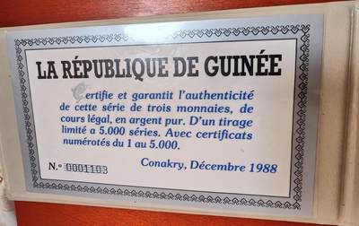 长老汇蛇年精选第六十一场拍卖 1988几内亚巴塞罗那奥运银币3枚磨砂银币大钱包，48克999银，保存完好，5000枚