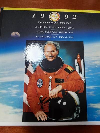 长老汇蛇年精选第六十一场拍卖  1992比利时10枚套币+1枚圆形铜章，卡装，克书35美金