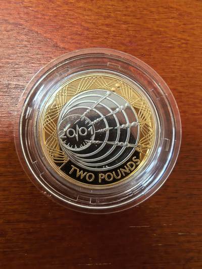 长老汇蛇年精选第六十一场拍卖 2001英国首次跨大西洋无线通讯2英镑双色精制加厚币，盒证全，1万枚