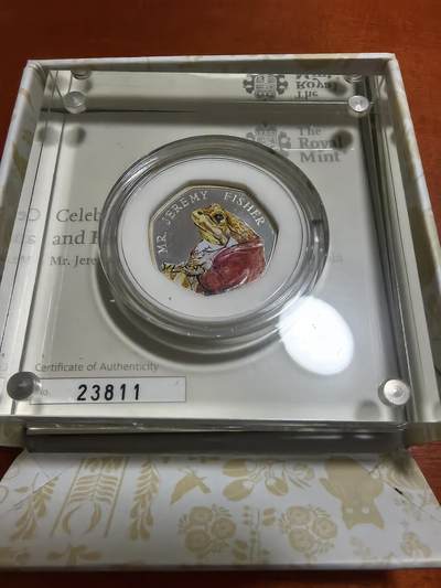 长老汇蛇年精选第六十一场拍卖 2017英国彼得兔系列渔夫杰若米50便士精制彩色银币，原盒证