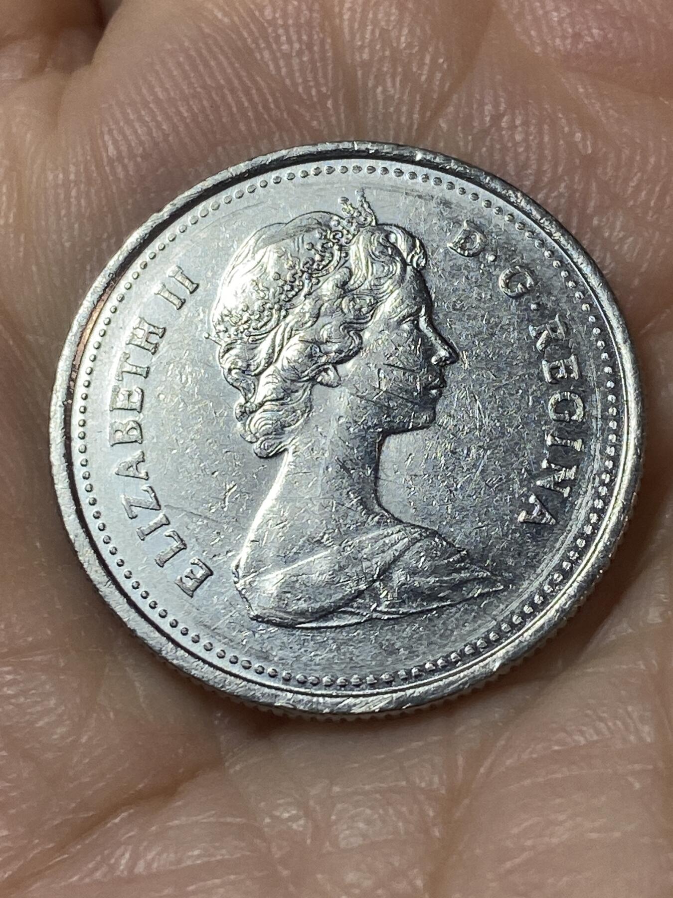 2025年第一百一十场(总第一百三十六场）外国好品散币(免佣金) 加拿大🇨🇦1986年25分(伊丽莎白二世中年花冠)
