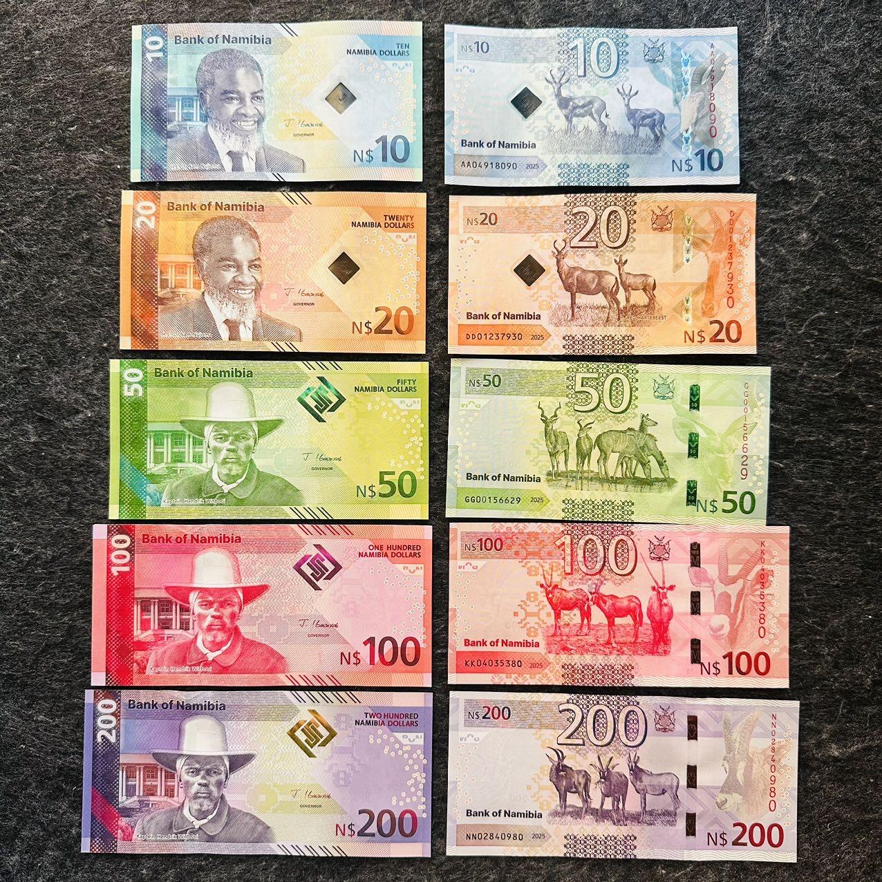 🇲🇽🇳🇦2526$ $墨西哥50-100-1000比索纪念钞和纳米比亚Hybrid窗口复合钞