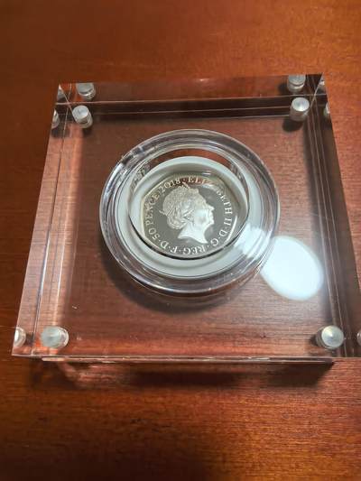 长老汇蛇年精选第六十一场拍卖 2018英国彼得兔系列弗罗斯太太50便士精制彩色银币，原盒证