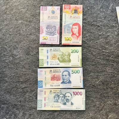🇲🇽🇳🇦2526$ $墨西哥50-100-1000比索纪念钞和纳米比亚Hybrid窗口复合钞 - 墨西哥2025年50-100-200-500-1000比索，纪念钞，大全套，尾9