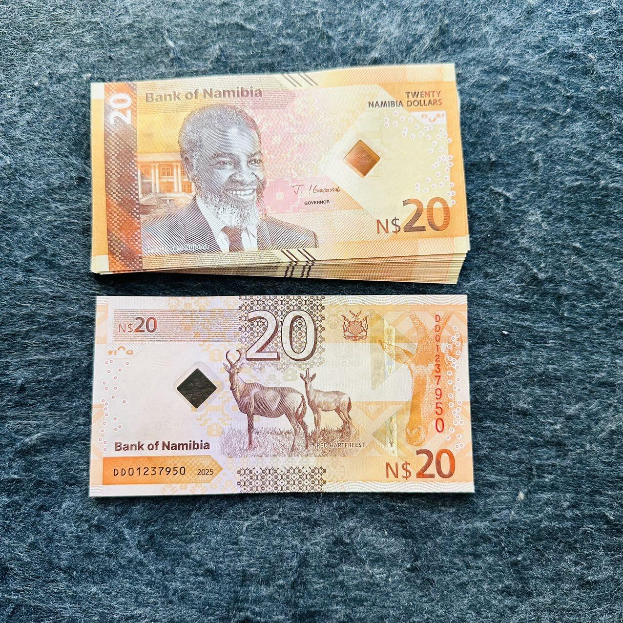 🇲🇽🇳🇦2526$ $墨西哥50-100-1000比索纪念钞和纳米比亚Hybrid窗口复合钞 纳米比亚2025年20元Hybrid窗口复合钞，首发冠，DD01237890