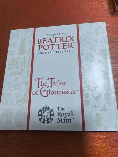 长老汇蛇年精选第六十一场拍卖 2018英国彼得兔系列格罗斯特老裁缝50便士精制彩色银币，原盒证