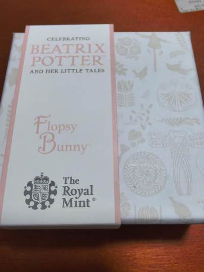 长老汇蛇年精选第六十一场拍卖 2018英国彼得兔系列弗罗斯太太50便士精制彩色银币，原盒证