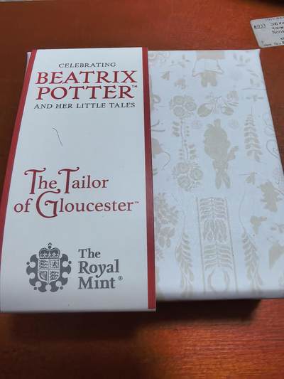 长老汇蛇年精选第六十一场拍卖 2018英国彼得兔系列格罗斯特老裁缝50便士精制彩色银币，原盒证