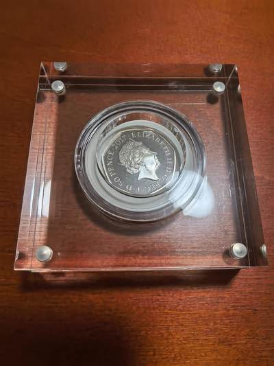 长老汇蛇年精选第六十一场拍卖 2017英国彼得兔系列渔夫杰若米50便士精制彩色银币，原盒证