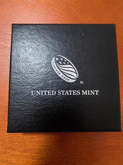 长老汇蛇年精选第六十一场拍卖 获奖币！2017克劳斯最富激情币！2015美国出生缺陷1美元精制银币，盒证全