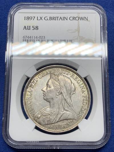 《竞宝斋》第428场 周日，周一  2场连拍 （全场包邮） - NGC AU58 英国1897年维多利亚女王批纱马剑1克朗银币