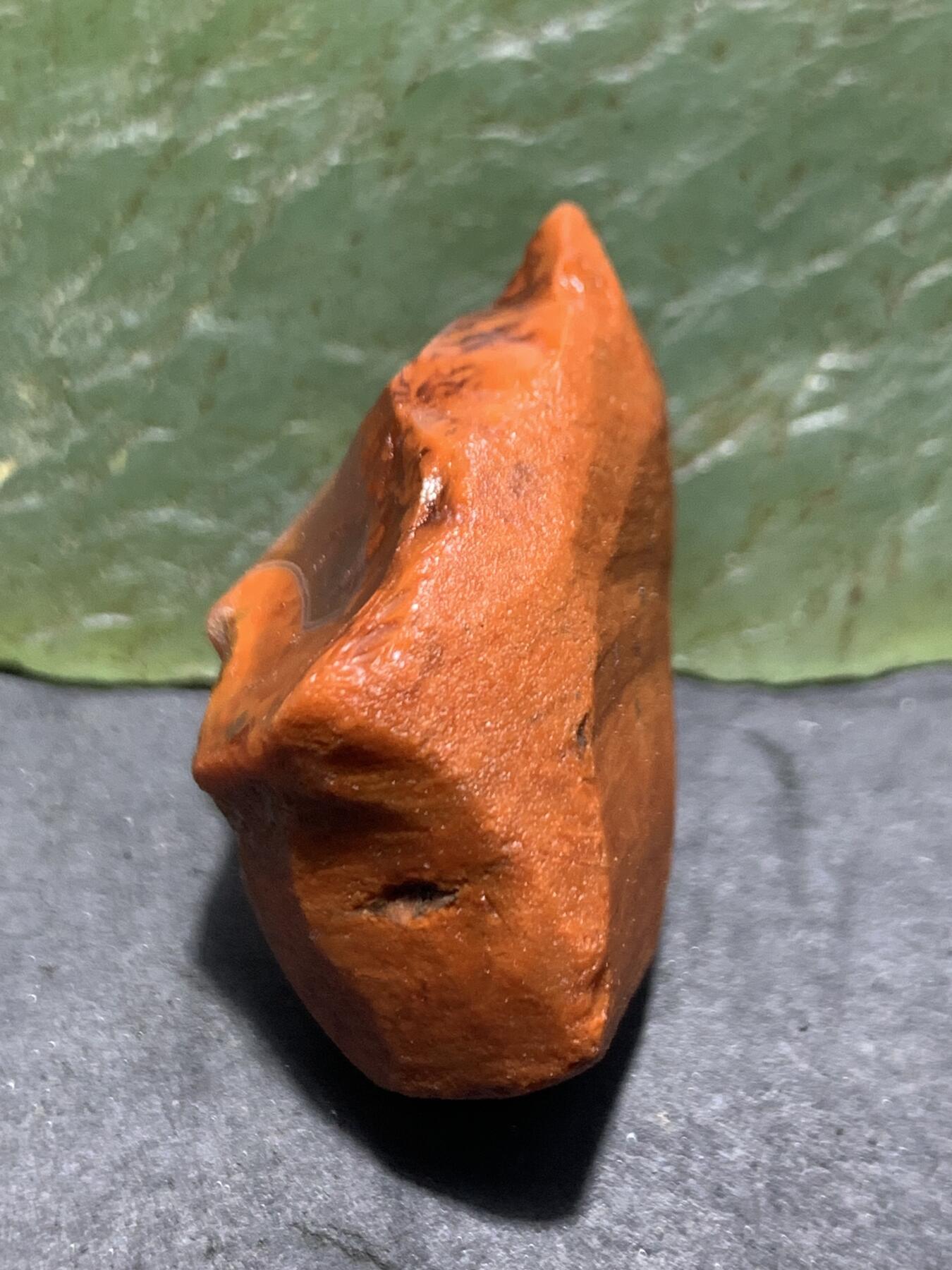 精美带皮冻料柿子红南红玛瑙明料原石一颗