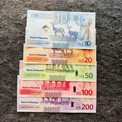 🇲🇽🇳🇦2526$ $墨西哥50-100-1000比索纪念钞和纳米比亚Hybrid窗口复合钞 - 纳米比亚2025年10-20-50-100-200元，新版大全套，尾1
