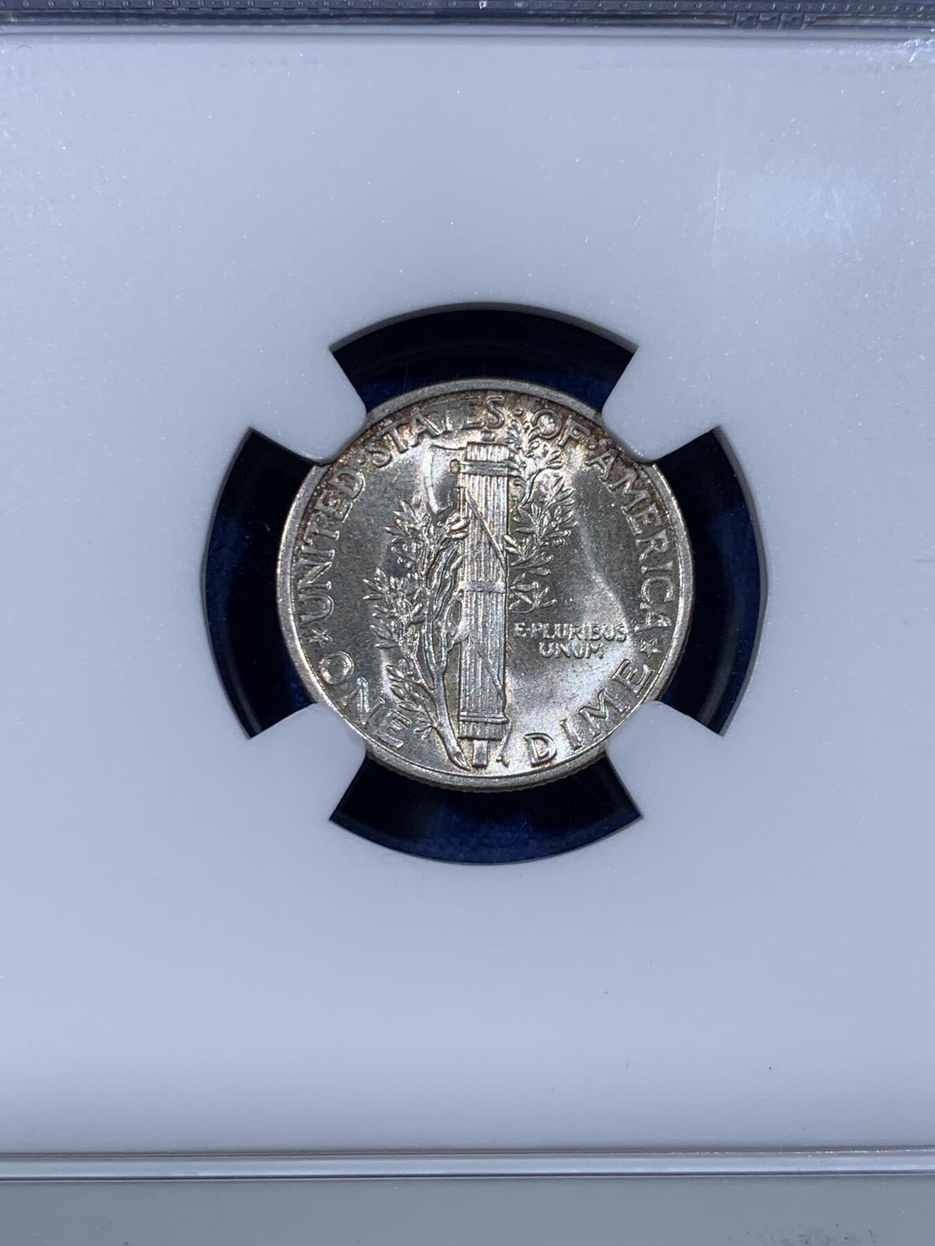 《竞宝斋》第428场 周日，周一  2场连拍 （全场包邮） NGC MS64 美国1944年墨丘利10美分银币，卷拆好品，好品质。经典品种。