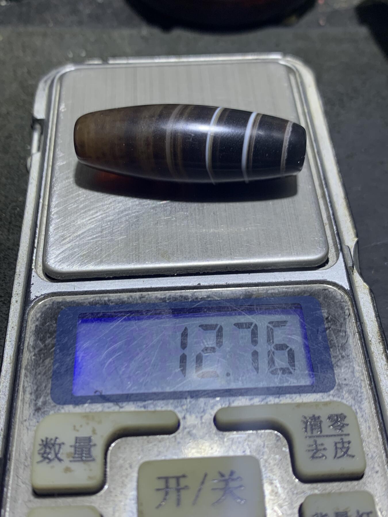 精美天地药师玛瑙桶珠一个，