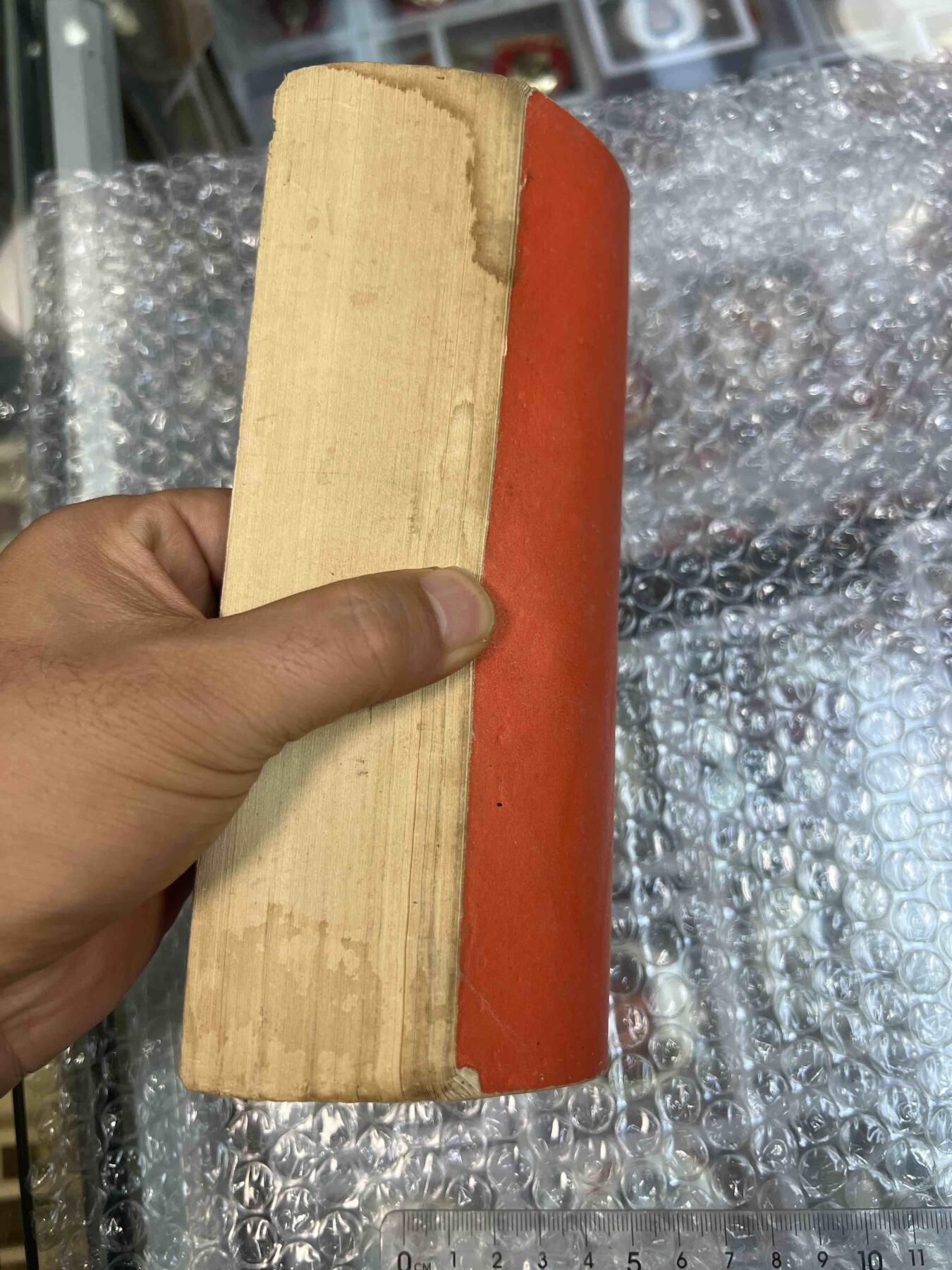 真品像章、纪念章、红色书籍 真品像章、纪念章、红色书籍