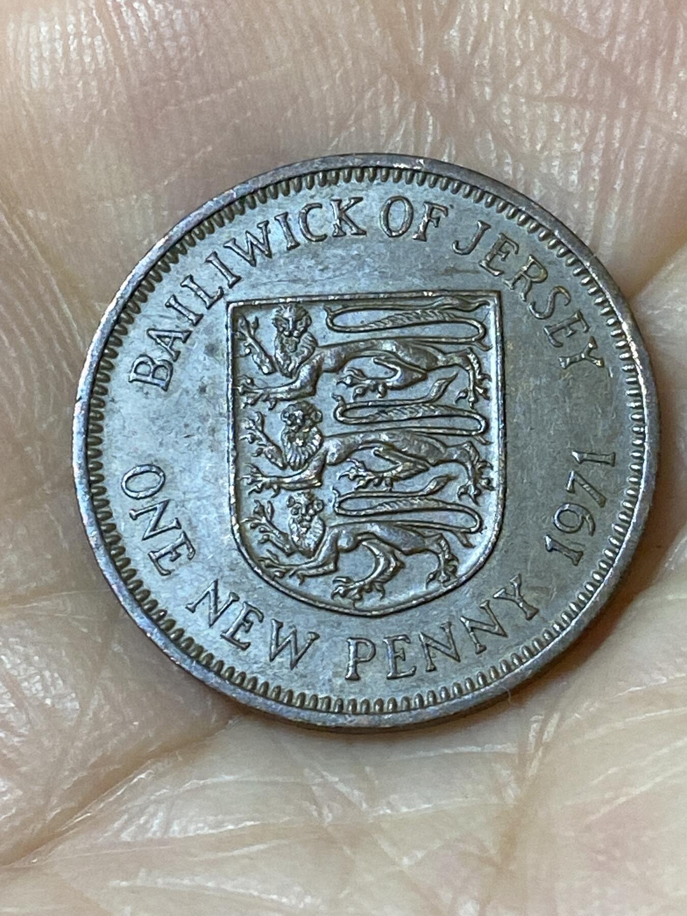 2025年第一百一十场(总第一百三十六场）外国好品散币(免佣金) 英属泽西岛🇯🇪1971年1新便士(伊丽莎白二世青年带冠，十进制第一版首发年)