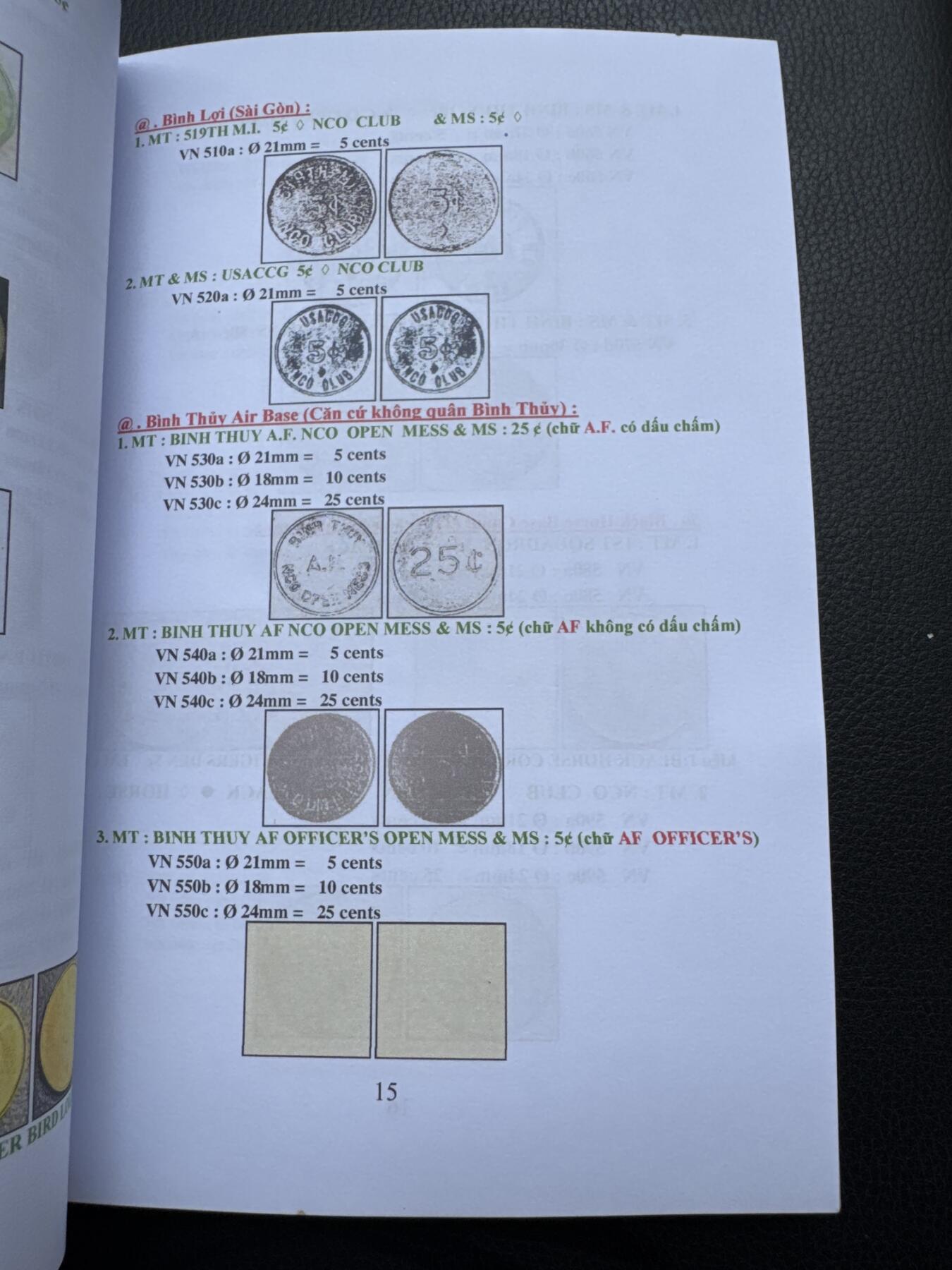 桂P钱币文化工作室拍卖第四十四期 越南钱币目录两本，内容很丰富
