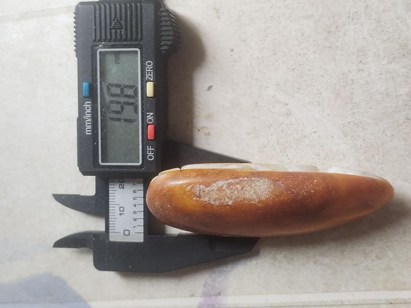 玉石 手镯 手串 手链 纯手工制作和田仔料手把件。步步高升。