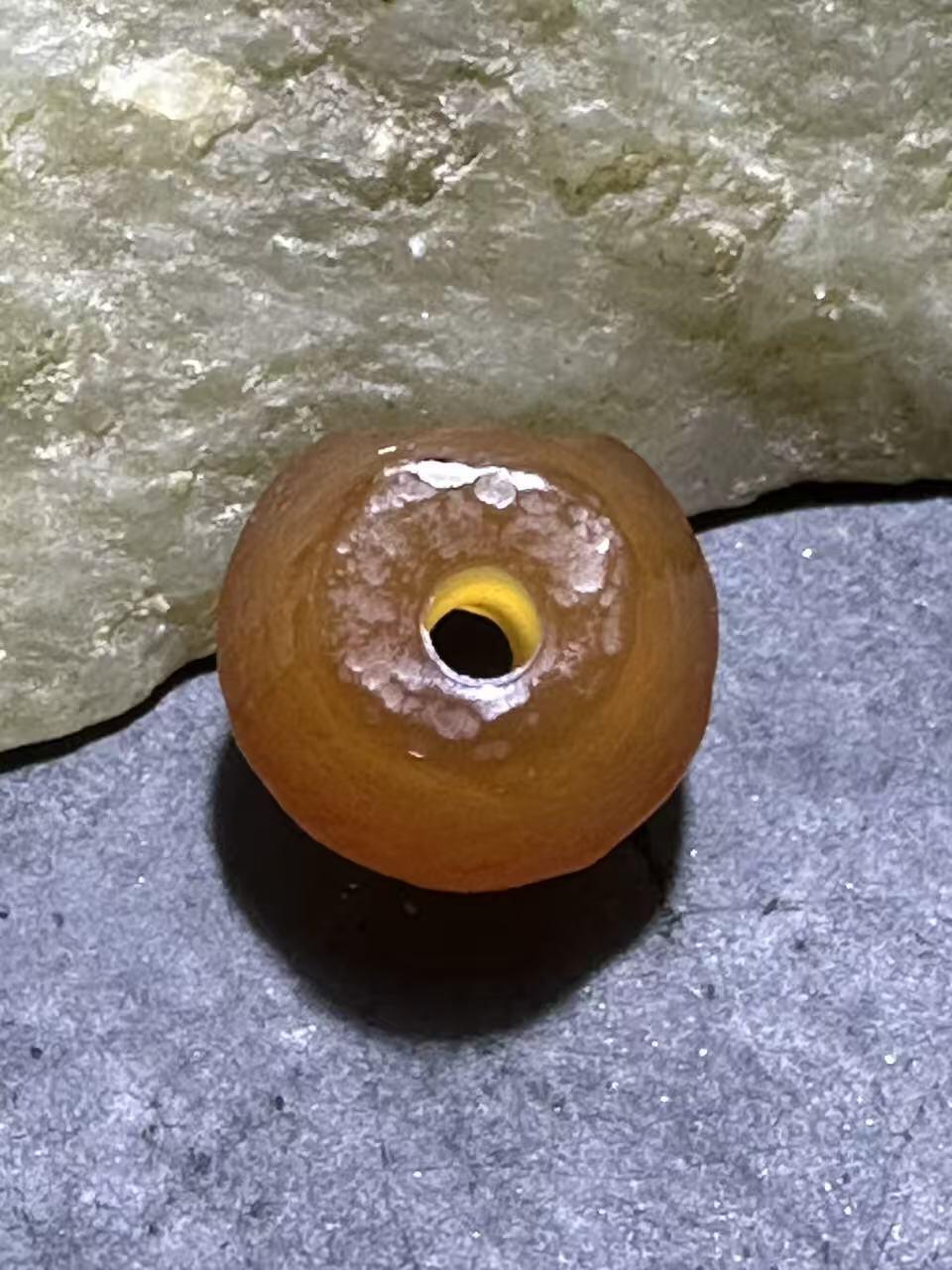 高玉化风化纹玛瑙通货随形碟珠一颗