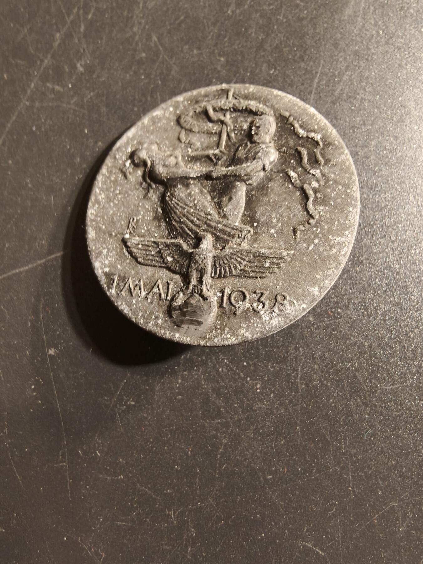 老王徽章第156期 德三1938五一劳动节证章 