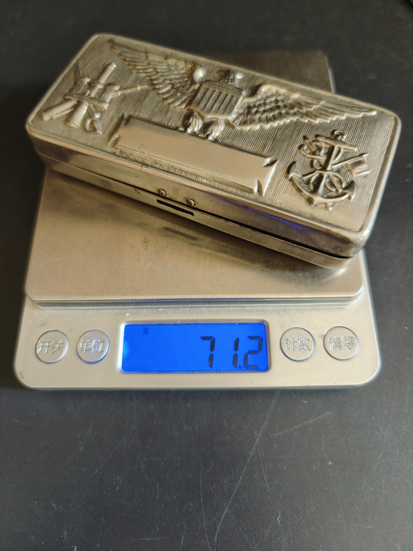 老王徽章第156期 美国军官烟盒       4×1.75英寸     71.2g
