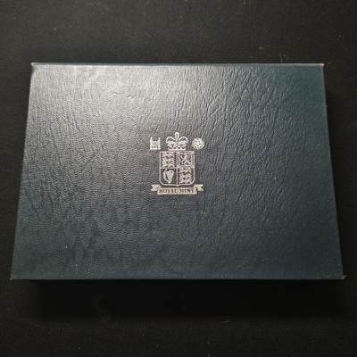 【全场包邮】纯粹捡漏拍469场-持续更新中 - 英国1989年官方蓝本精制套币-含2镑权利法案300周年2枚全套+1镑四邦国花系列苏格兰蓟花